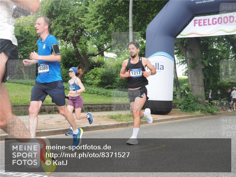 29.06.2025 - hella hamburg halbmarathon KatJ http://msf.ph/oto/8371527 29.06.2025 10:23:46 Zwischen KM18-KM19 57, 1217, 6169, 7884, 7972 meine-sportfotos.de