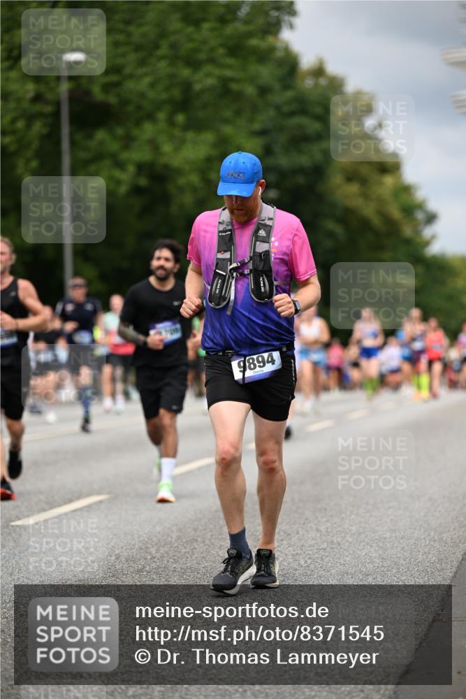 29.06.2025 - hella hamburg halbmarathon Dr. Thomas Lammeyer http://msf.ph/oto/8371545 29.06.2025 10:42:05 Kennedybrücke 1337, 1475, 1799, 1985, 2016, 2124, 2853, 3010, 3246, 3286, 3880, 4762, 5139, 5522, 5523, 5875, 6697, 6955, 7124, 7321, 7629, 8696, 8811, 8985, 9391, 9524, 9894, 10025, 10146, 10506, 10836, 11087, 11164 meine-sportfotos.de