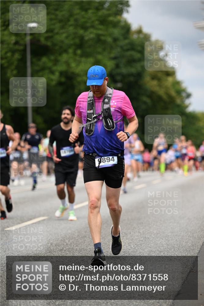 29.06.2025 - hella hamburg halbmarathon Dr. Thomas Lammeyer http://msf.ph/oto/8371558 29.06.2025 10:42:05 Kennedybrücke 1337, 1475, 1799, 1985, 2016, 2124, 2853, 3010, 3246, 3286, 3880, 4762, 5139, 5522, 5523, 5875, 6697, 6955, 7124, 7321, 7629, 8696, 8811, 8985, 9391, 9524, 9894, 10025, 10146, 10506, 10836, 11087, 11164 meine-sportfotos.de