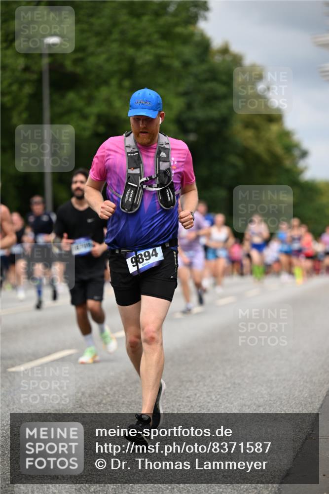 29.06.2025 - hella hamburg halbmarathon Dr. Thomas Lammeyer http://msf.ph/oto/8371587 29.06.2025 10:42:05 Kennedybrücke 1337, 1475, 1799, 1985, 2016, 2124, 2853, 3010, 3246, 3286, 3880, 4762, 5139, 5522, 5523, 5875, 6697, 6955, 7124, 7321, 7629, 8696, 8811, 8985, 9391, 9524, 9894, 10025, 10146, 10506, 10836, 11087, 11164 meine-sportfotos.de
