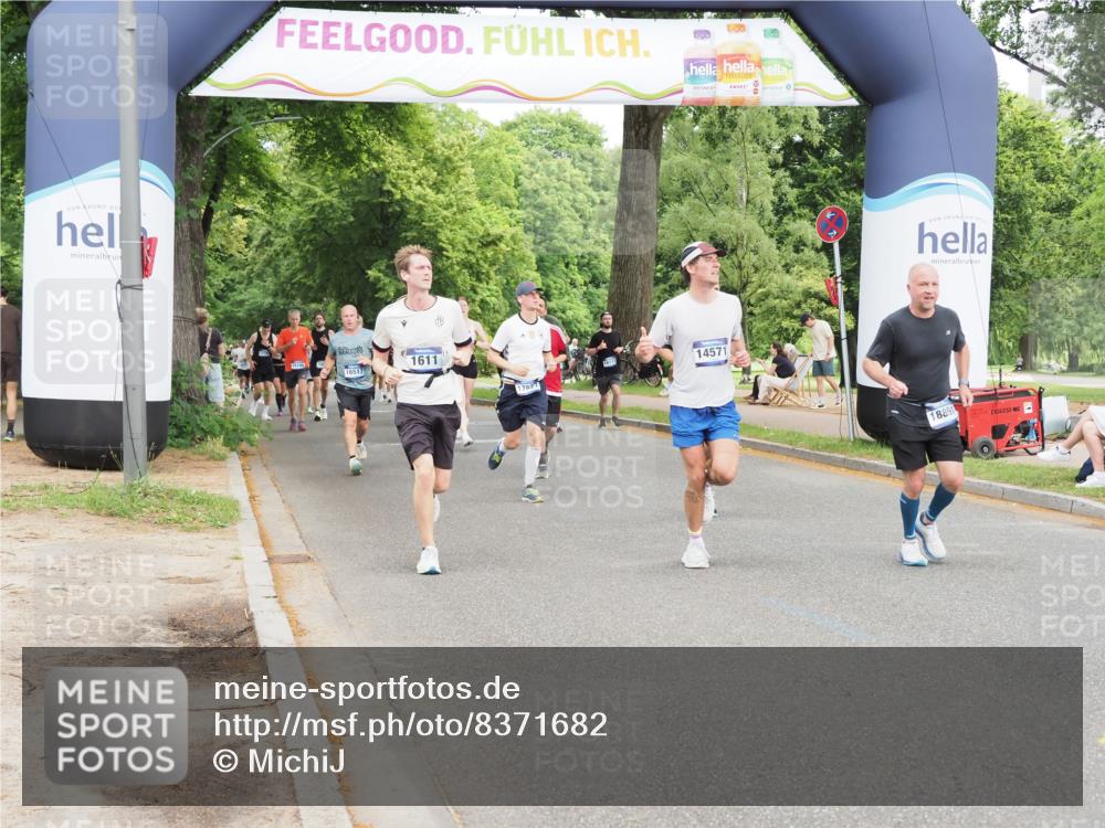 29.06.2025 - hella hamburg halbmarathon MichiJ http://msf.ph/oto/8371682 29.06.2025 10:44:48 Zwischen KM18-KM19 1611, 2236, 6595, 7082, 9485, 10383, 12495, 14369, 14571, 15197, 17827, 18891 meine-sportfotos.de