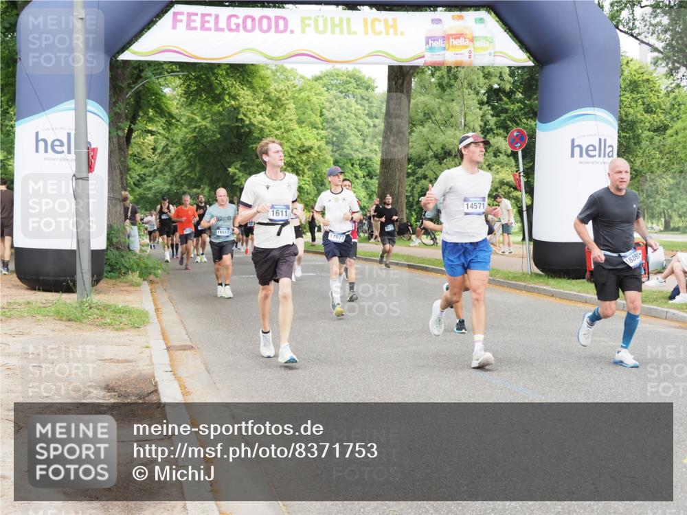 29.06.2025 - hella hamburg halbmarathon MichiJ http://msf.ph/oto/8371753 29.06.2025 10:44:48 Zwischen KM18-KM19 1611, 2236, 6595, 7082, 9485, 10383, 12495, 14369, 14571, 15197, 17827, 18891 meine-sportfotos.de