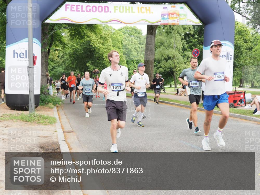 29.06.2025 - hella hamburg halbmarathon MichiJ http://msf.ph/oto/8371863 29.06.2025 10:44:48 Zwischen KM18-KM19 1611, 2236, 6595, 7082, 9485, 10383, 12495, 14369, 14571, 15197, 17827, 18891 meine-sportfotos.de