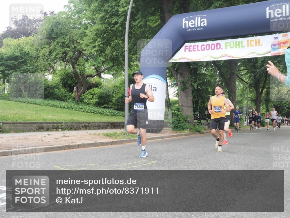 29.06.2025 - hella hamburg halbmarathon KatJ http://msf.ph/oto/8371911 29.06.2025 10:23:48 Zwischen KM18-KM19 1217, 6169, 7884, 7972 meine-sportfotos.de