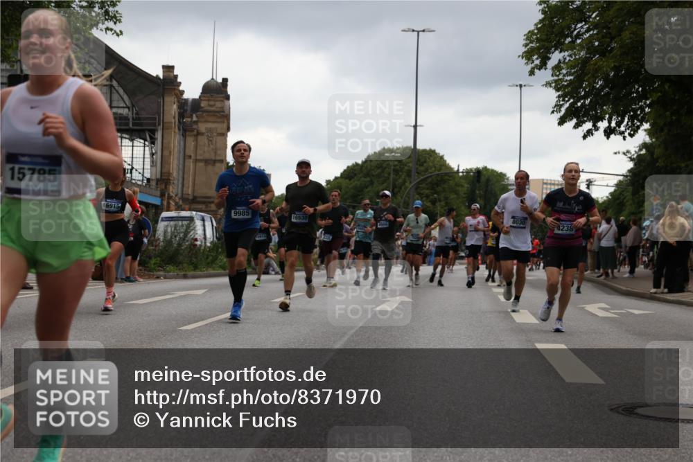 29.06.2025 - hella hamburg halbmarathon Yannick Fuchs http://msf.ph/oto/8371970 29.06.2025 10:53:44 20KM 1544, 2780, 3169, 4238, 4379, 4796, 4986, 6327, 6470, 7824, 8030, 8326, 8481, 8807, 9741, 9985, 10488, 11018, 11114, 11158, 11159, 11250, 11757, 12406, 12779, 13036, 13706, 14471, 14928, 15083, 15525, 15673, 15785, 15914, 16227, 16530, 16754, 16915, 17176, 17304, 17860, 18377, 18485, 18855, 19178 meine-sportfotos.de