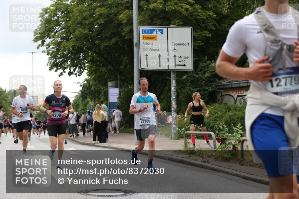 29.06.2025 - hella hamburg halbmarathon Yannick Fuchs http://msf.ph/oto/8372030 29.06.2025 10:53:45 20KM 1544, 2780, 3169, 4238, 4379, 4796, 4986, 6327, 6470, 7824, 8030, 8326, 8481, 8807, 9741, 9985, 10281, 10488, 11018, 11114, 11158, 11159, 11250, 11757, 12406, 12779, 13036, 13706, 14471, 14928, 15083, 15525, 15673, 15785, 15914, 16227, 16530, 16754, 16915, 17176, 17304, 17860, 18377, 18485, 18855, 19178 meine-sportfotos.de