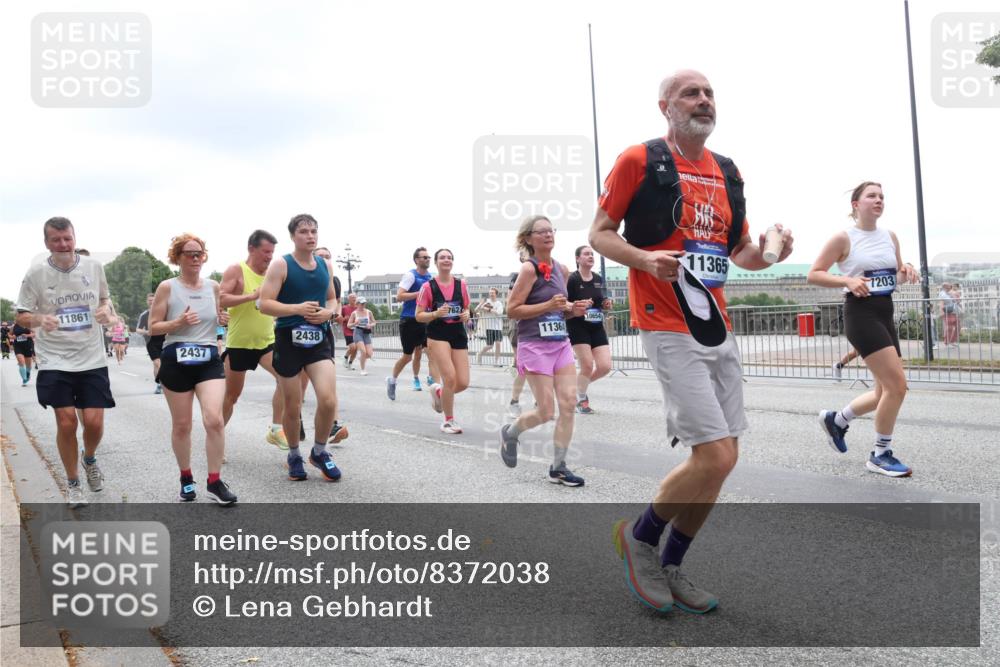 29.06.2025 - hella hamburg halbmarathon Lena Gebhardt http://msf.ph/oto/8372038 29.06.2025 10:48:59 Lombardsbrücke 11861, 2438, 2437, 7627, 11364, 0654, 11365, 7203, 1142, 1167, 1584, 2160, 2395, 2437, 2438, 2541, 2713, 2716, 2792, 2927, 3070, 3086, 3215, 3253, 4403, 4525, 4527, 5010, 5118, 5479, 5480, 5551, 6015, 6437, 6566, 6979, 7062, 7203, 7931, 7936, 7947, 7948, 8549, 8719, 8760, 9245, 9341, 9359, 9552, 9787, 10033, 10038, 10059, 10081, 10204, 10366, 10479, 10524, 10654, 10656, 10782, 10785, 11000, 11031, 11192, 11364, 11365, 13814, 13845, 15715, 16498, 16499, 16701 meine-sportfotos.de