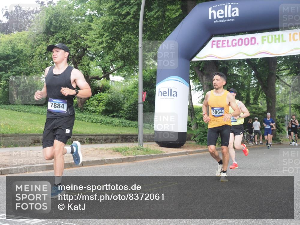 29.06.2025 - hella hamburg halbmarathon KatJ http://msf.ph/oto/8372061 29.06.2025 10:23:48 Zwischen KM18-KM19 1217, 6169, 7884, 7972 meine-sportfotos.de