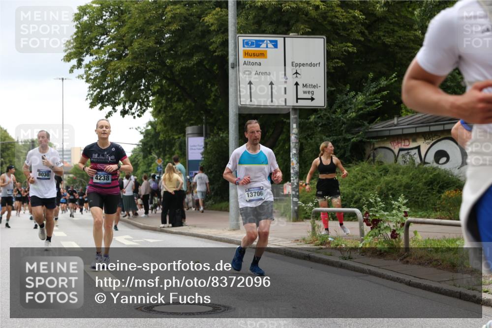 29.06.2025 - hella hamburg halbmarathon Yannick Fuchs http://msf.ph/oto/8372096 29.06.2025 10:53:45 20KM 1544, 2780, 3169, 4238, 4379, 4796, 4986, 6327, 6470, 7824, 8030, 8326, 8481, 8807, 9741, 9985, 10281, 10488, 11018, 11114, 11158, 11159, 11250, 11757, 12406, 12779, 13036, 13706, 14471, 14928, 15083, 15525, 15673, 15785, 15914, 16227, 16530, 16754, 16915, 17176, 17304, 17860, 18377, 18485, 18855, 19178 meine-sportfotos.de