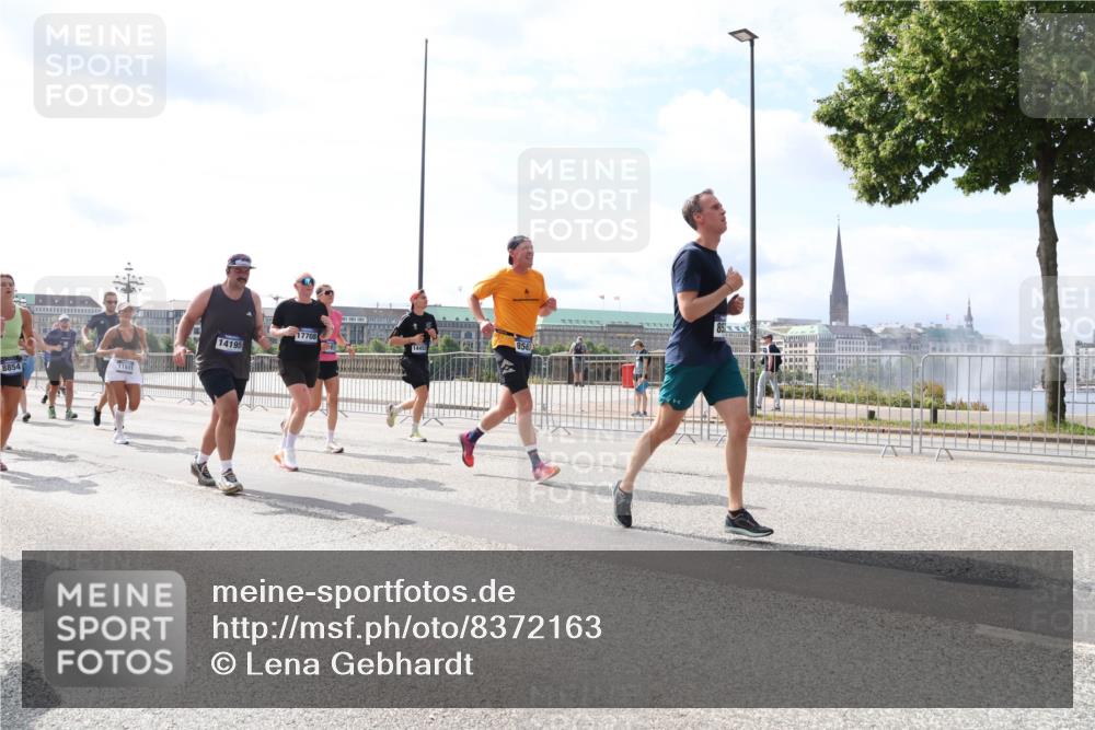 29.06.2025 - hella hamburg halbmarathon Lena Gebhardt http://msf.ph/oto/8372163 29.06.2025 10:14:59 Lombardsbrücke 8854, 11611, 14195, 17708, 14452, 856, 85, 1071, 1296, 1379, 1524, 1575, 1728, 1745, 2046, 2140, 2281, 2601, 2690, 2990, 3020, 3025, 3154, 3454, 3507, 3509, 3513, 3650, 3691, 3834, 3844, 4495, 4641, 5191, 5608, 5800, 5981, 5986, 6181, 6248, 6317, 6935, 7195, 7439, 7881, 8055, 8147, 8237, 8239, 8275, 8522, 8563, 8609, 8755, 8854, 9113, 9173, 9556, 9663, 9709, 9911, 9975, 10391, 10589, 10610, 10717, 10963, 11271, 11598 meine-sportfotos.de