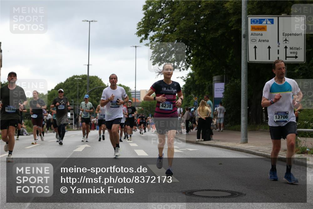 29.06.2025 - hella hamburg halbmarathon Yannick Fuchs http://msf.ph/oto/8372173 29.06.2025 10:53:45 20KM 1544, 2780, 3169, 4238, 4379, 4796, 4986, 6327, 6470, 7824, 8030, 8326, 8481, 8807, 9741, 9985, 10281, 10488, 11018, 11114, 11158, 11159, 11250, 11757, 12406, 12779, 13036, 13706, 14471, 14928, 15083, 15525, 15673, 15785, 15914, 16227, 16530, 16754, 16915, 17176, 17304, 17860, 18377, 18485, 18855, 19178 meine-sportfotos.de