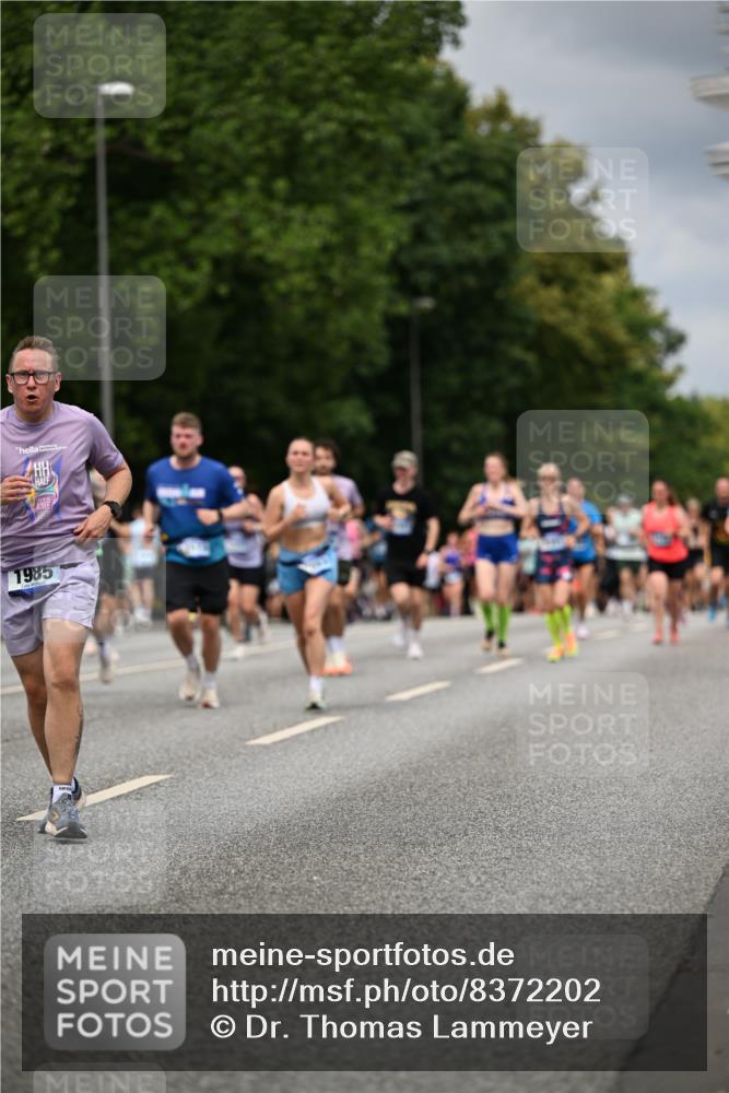 29.06.2025 - hella hamburg halbmarathon Dr. Thomas Lammeyer http://msf.ph/oto/8372202 29.06.2025 10:42:10 Kennedybrücke 1475, 1578, 1985, 2124, 2853, 3010, 3246, 3286, 3880, 4414, 5139, 5522, 5523, 5875, 6697, 6955, 7321, 7629, 8696, 8811, 8985, 9391, 9524, 9894, 10025, 10146, 10506, 10836, 11087, 11164 meine-sportfotos.de