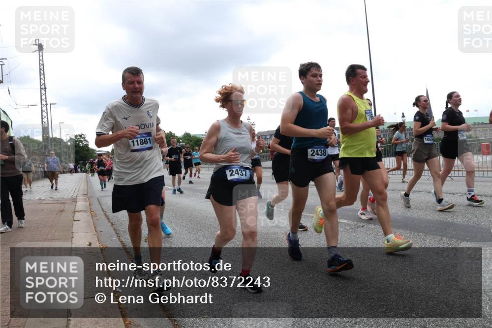 29.06.2025 - hella hamburg halbmarathon Lena Gebhardt http://msf.ph/oto/8372243 29.06.2025 10:49:00 Lombardsbrücke 11861, 2437, 1065, 1065, 2438, 1142, 1167, 1584, 2160, 2395, 2437, 2438, 2541, 2713, 2716, 2792, 2927, 3070, 3086, 3215, 3232, 3253, 4403, 4525, 4527, 5010, 5118, 5463, 5479, 5480, 5551, 6015, 6437, 6566, 6979, 7062, 7203, 7931, 7936, 7947, 7948, 8549, 8719, 8760, 9245, 9341, 9359, 9552, 9787, 10033, 10038, 10081, 10130, 10204, 10366, 10479, 10524, 10654, 10656, 10782, 10785, 11000, 11031, 11192, 11364, 11365, 13814, 13845, 16498, 16499, 16701 meine-sportfotos.de