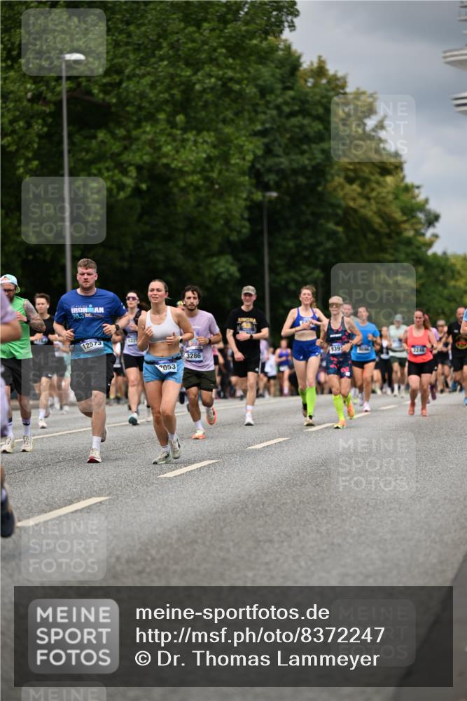 29.06.2025 - hella hamburg halbmarathon Dr. Thomas Lammeyer http://msf.ph/oto/8372247 29.06.2025 10:42:10 Kennedybrücke 1475, 1578, 1985, 2124, 2853, 3010, 3246, 3286, 3880, 4414, 5139, 5522, 5523, 5875, 6697, 6955, 7321, 7629, 8696, 8811, 8985, 9391, 9524, 9894, 10025, 10146, 10506, 10836, 11087, 11164 meine-sportfotos.de