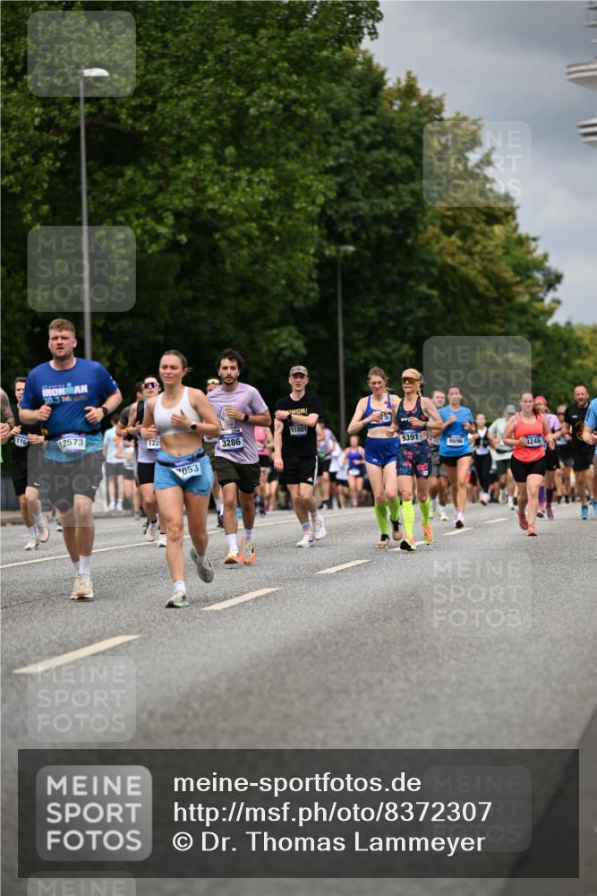 29.06.2025 - hella hamburg halbmarathon Dr. Thomas Lammeyer http://msf.ph/oto/8372307 29.06.2025 10:42:11 Kennedybrücke 1475, 1578, 1985, 2124, 2853, 3010, 3246, 3286, 3880, 4414, 5139, 5522, 5523, 5875, 6697, 6955, 7321, 7629, 8696, 8811, 8985, 9391, 9524, 9894, 10025, 10146, 10506, 10836, 11087, 11152, 11164 meine-sportfotos.de