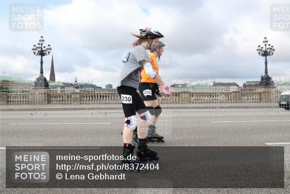 29.06.2025 - hella hamburg halbmarathon Lena Gebhardt http://msf.ph/oto/8372404 29.06.2025 09:12:06 Lombardsbrücke 230, 202 meine-sportfotos.de