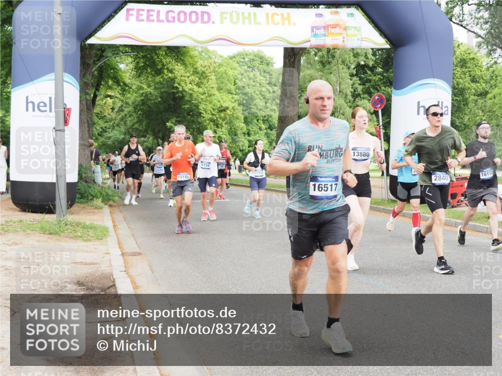 29.06.2025 - hella hamburg halbmarathon MichiJ http://msf.ph/oto/8372432 29.06.2025 10:44:51 Zwischen KM18-KM19 1611, 2236, 2282, 2806, 2840, 6595, 7856, 12495, 13880, 14369, 14571, 15145, 16113, 16517, 17827, 18891 meine-sportfotos.de