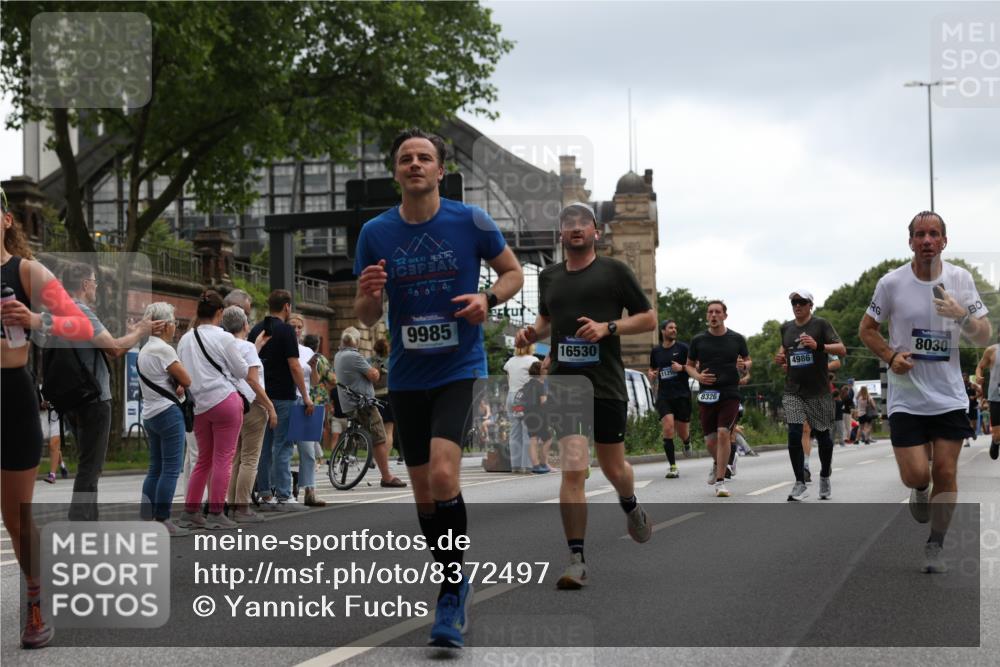 29.06.2025 - hella hamburg halbmarathon Yannick Fuchs http://msf.ph/oto/8372497 29.06.2025 10:53:46 20KM 1544, 2780, 3169, 3780, 4238, 4379, 4796, 4986, 6327, 6470, 7824, 8030, 8326, 8481, 8807, 9741, 9985, 10281, 10301, 10488, 11018, 11114, 11158, 11159, 11250, 11757, 12406, 12446, 12779, 13036, 13706, 14471, 14928, 15083, 15525, 15673, 15785, 15914, 16227, 16530, 16754, 16915, 17176, 17304, 17860, 18377, 18485, 18624, 18855, 19178 meine-sportfotos.de