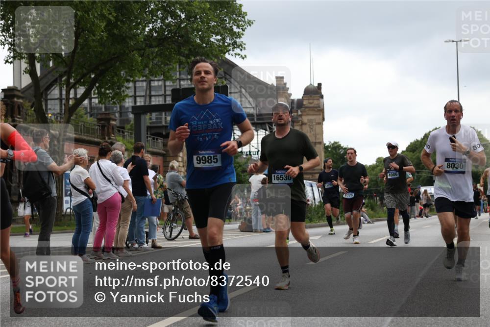 29.06.2025 - hella hamburg halbmarathon Yannick Fuchs http://msf.ph/oto/8372540 29.06.2025 10:53:47 20KM 1544, 2780, 3169, 3780, 4238, 4379, 4796, 4986, 6327, 6470, 7259, 7824, 8030, 8326, 8481, 8807, 9741, 9985, 10281, 10301, 10488, 11018, 11114, 11158, 11159, 11250, 11757, 12406, 12446, 12779, 13036, 13706, 14471, 14928, 15083, 15525, 15673, 15785, 15914, 16227, 16530, 16754, 16915, 17304, 17860, 18377, 18485, 18624, 18855, 19178 meine-sportfotos.de