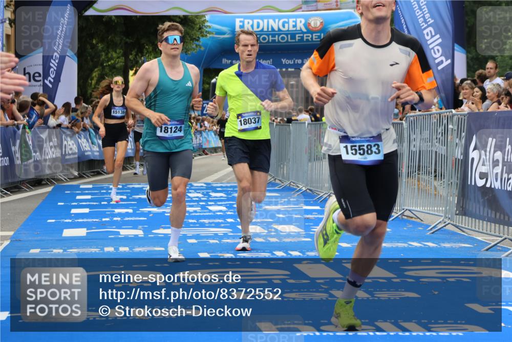 29.06.2025 - hella hamburg halbmarathon Strokosch-Dieckow http://msf.ph/oto/8372552 29.06.2025 10:27:17 Ziel 9097, 14019, 15136, 15576, 15583, 18037, 18124 meine-sportfotos.de