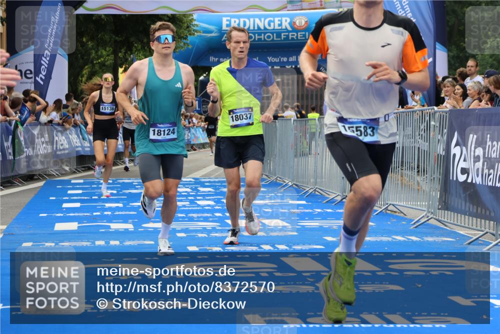 29.06.2025 - hella hamburg halbmarathon Strokosch-Dieckow http://msf.ph/oto/8372570 29.06.2025 10:27:17 Ziel 9097, 14019, 15136, 15576, 15583, 18037, 18124 meine-sportfotos.de