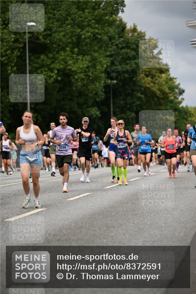 29.06.2025 - hella hamburg halbmarathon Dr. Thomas Lammeyer http://msf.ph/oto/8372591 29.06.2025 10:42:12 Kennedybrücke 1475, 1578, 1985, 2124, 2853, 3010, 3246, 3286, 3880, 4414, 5139, 5522, 5523, 5875, 6697, 6955, 7321, 7629, 8696, 8811, 9391, 9524, 9894, 10025, 10146, 10506, 11087, 11152, 11164 meine-sportfotos.de