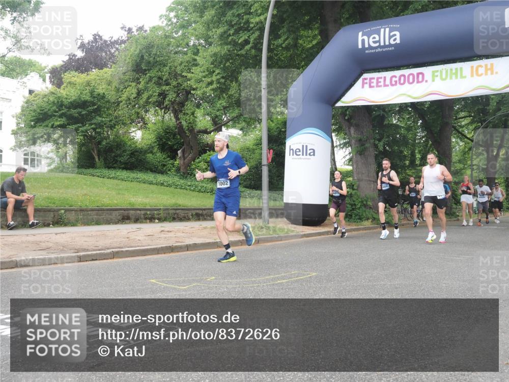 29.06.2025 - hella hamburg halbmarathon KatJ http://msf.ph/oto/8372626 29.06.2025 10:23:52 Zwischen KM18-KM19 1002, 1644, 7884 meine-sportfotos.de