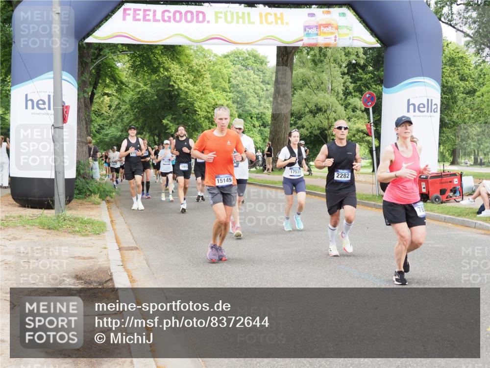 29.06.2025 - hella hamburg halbmarathon MichiJ http://msf.ph/oto/8372644 29.06.2025 10:44:53 Zwischen KM18-KM19 1611, 2282, 2806, 2840, 2907, 6104, 6595, 7856, 12495, 13880, 14571, 15145, 16113, 16517, 16910, 17531, 17827, 18891 meine-sportfotos.de