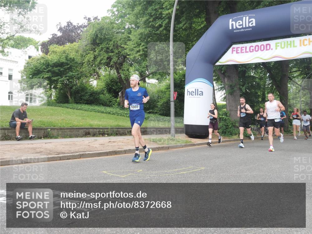 29.06.2025 - hella hamburg halbmarathon KatJ http://msf.ph/oto/8372668 29.06.2025 10:23:52 Zwischen KM18-KM19 1002, 1644, 7884 meine-sportfotos.de