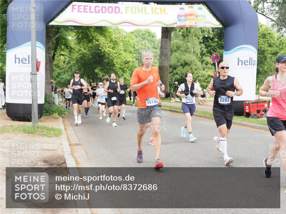 29.06.2025 - hella hamburg halbmarathon MichiJ http://msf.ph/oto/8372686 29.06.2025 10:44:53 Zwischen KM18-KM19 1611, 2282, 2806, 2840, 2907, 6104, 6595, 7856, 12495, 13880, 14571, 15145, 16113, 16517, 16910, 17531, 17827, 18891 meine-sportfotos.de