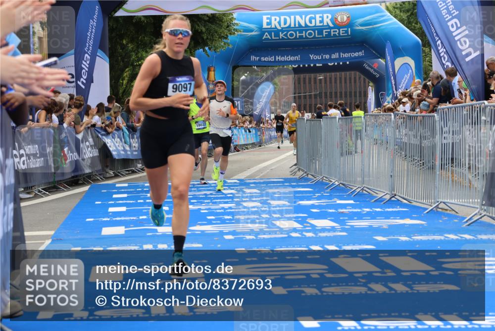 29.06.2025 - hella hamburg halbmarathon Strokosch-Dieckow http://msf.ph/oto/8372693 29.06.2025 10:27:13 Ziel 9097, 15136, 15583, 18037, 18124 meine-sportfotos.de