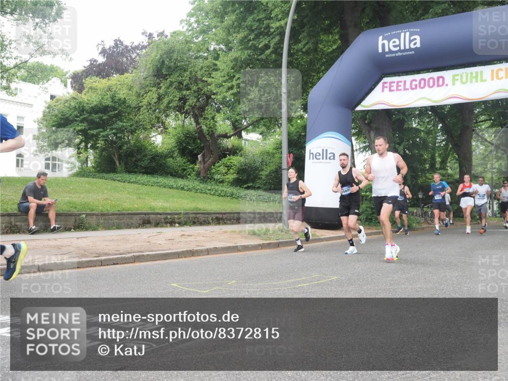 29.06.2025 - hella hamburg halbmarathon KatJ http://msf.ph/oto/8372815 29.06.2025 10:23:53 Zwischen KM18-KM19 1002, 1644, 7884 meine-sportfotos.de
