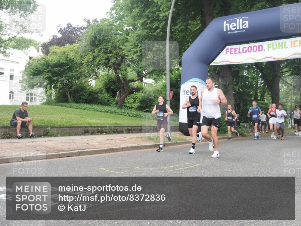 29.06.2025 - hella hamburg halbmarathon KatJ http://msf.ph/oto/8372836 29.06.2025 10:23:53 Zwischen KM18-KM19 1002, 1644, 7884 meine-sportfotos.de