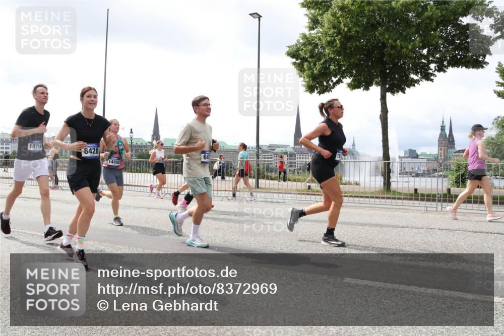 29.06.2025 - hella hamburg halbmarathon Lena Gebhardt http://msf.ph/oto/8372969 29.06.2025 10:39:50 Lombardsbrücke 10714, 6428, 14882, 642, 1058, 1076, 1291, 1586, 1691, 1899, 2313, 2578, 2866, 2888, 2976, 3046, 3353, 3882, 3883, 3884, 4298, 4471, 4603, 4609, 4752, 4855, 5045, 5229, 5654, 5701, 5877, 5901, 6097, 6321, 6342, 6343, 6427, 6428, 6698, 6719, 6726, 6739, 6748, 6750, 6890, 7045, 7053, 7125, 7199, 7429, 7455, 7456, 7501, 7684, 8107, 8203, 8612, 8995, 9569, 9698, 9747, 9777, 10441, 10512 meine-sportfotos.de
