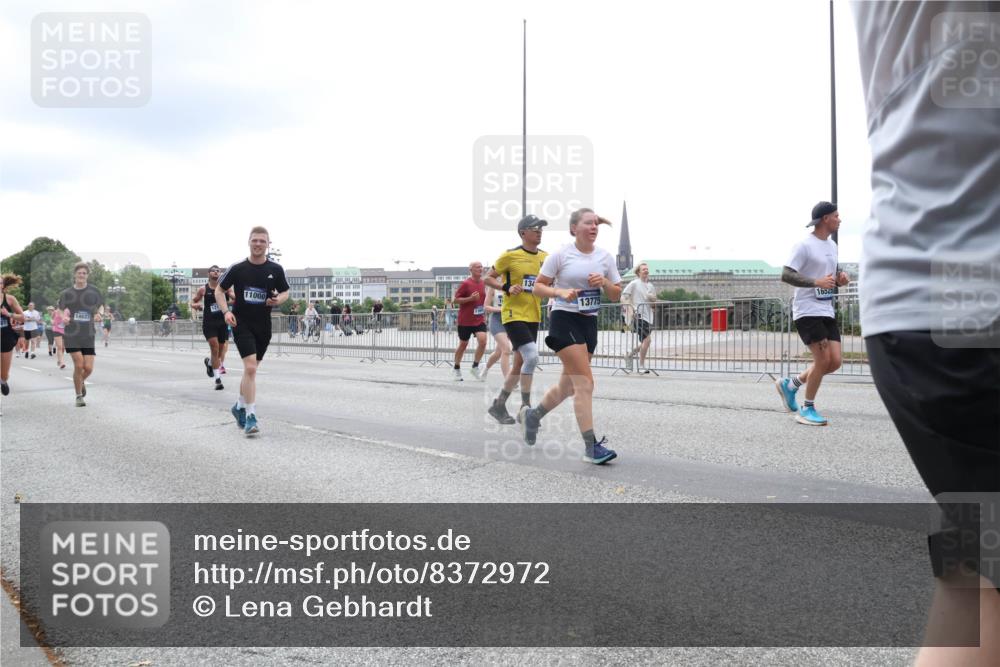 29.06.2025 - hella hamburg halbmarathon Lena Gebhardt http://msf.ph/oto/8372972 29.06.2025 10:49:02 Lombardsbrücke 11000, 134, 16525, 13775, 1142, 1167, 1525, 1584, 2160, 2395, 2437, 2438, 2541, 2713, 2716, 2792, 2927, 3070, 3086, 3215, 3232, 3253, 4403, 4525, 4527, 4809, 5010, 5118, 5463, 5479, 5480, 5551, 6015, 6437, 6566, 6979, 6989, 7062, 7203, 7931, 7936, 7947, 7948, 8549, 8719, 8760, 9245, 9341, 9359, 9552, 9787, 10033, 10038, 10081, 10130, 10204, 10366, 10479, 10524, 10654, 10656, 10782, 10785, 11000, 11031, 11192, 11364, 11365, 13814, 13845, 16498, 16499, 16701 meine-sportfotos.de