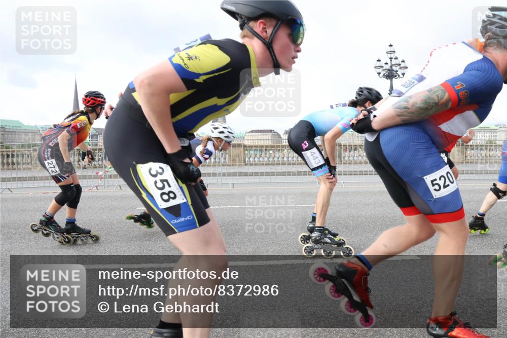 29.06.2025 - hella hamburg halbmarathon Lena Gebhardt http://msf.ph/oto/8372986 29.06.2025 08:50:46 Lombardsbrücke 272, 358, 443, 188, 520 meine-sportfotos.de