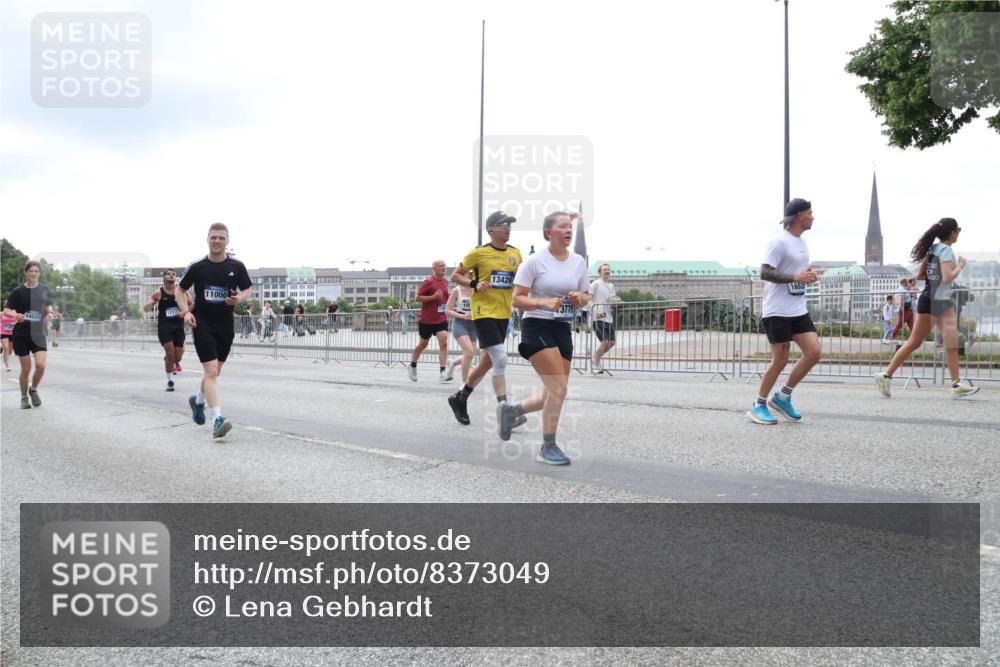 29.06.2025 - hella hamburg halbmarathon Lena Gebhardt http://msf.ph/oto/8373049 29.06.2025 10:49:02 Lombardsbrücke 14623, 11000, 10, 13426, 3775, 8000, 1142, 1167, 1525, 1584, 2160, 2395, 2437, 2438, 2541, 2713, 2716, 2792, 2927, 3070, 3086, 3215, 3232, 3253, 4403, 4525, 4527, 4809, 5010, 5118, 5463, 5479, 5480, 5551, 6015, 6437, 6566, 6979, 6989, 7062, 7203, 7931, 7936, 7947, 7948, 8549, 8719, 8760, 9245, 9341, 9359, 9552, 9787, 10033, 10038, 10081, 10130, 10204, 10366, 10479, 10524, 10654, 10656, 10782, 10785, 11000, 11031, 11192, 11364, 11365, 13814, 13845, 16498, 16499, 16701 meine-sportfotos.de