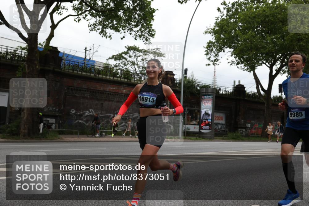 29.06.2025 - hella hamburg halbmarathon Yannick Fuchs http://msf.ph/oto/8373051 29.06.2025 10:53:48 20KM 1019, 1544, 2780, 3169, 3780, 4238, 4379, 4796, 4986, 6327, 6470, 7259, 7824, 8030, 8326, 8481, 8807, 9741, 9985, 10281, 10301, 10488, 11018, 11114, 11158, 11159, 11250, 11757, 12406, 12422, 12446, 12779, 13036, 13706, 14471, 15083, 15525, 15673, 15785, 15914, 16227, 16530, 16754, 16915, 17304, 17860, 18130, 18377, 18624, 18855, 19178 meine-sportfotos.de