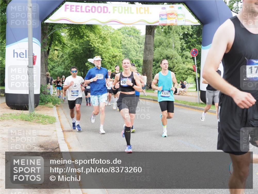 29.06.2025 - hella hamburg halbmarathon MichiJ http://msf.ph/oto/8373260 29.06.2025 10:44:58 Zwischen KM18-KM19 1595, 2282, 2806, 2907, 3251, 4088, 5277, 5341, 6104, 6302, 7856, 10020, 13287, 13664, 14914, 16113, 16517, 16910, 17531, 17782, 18762 meine-sportfotos.de