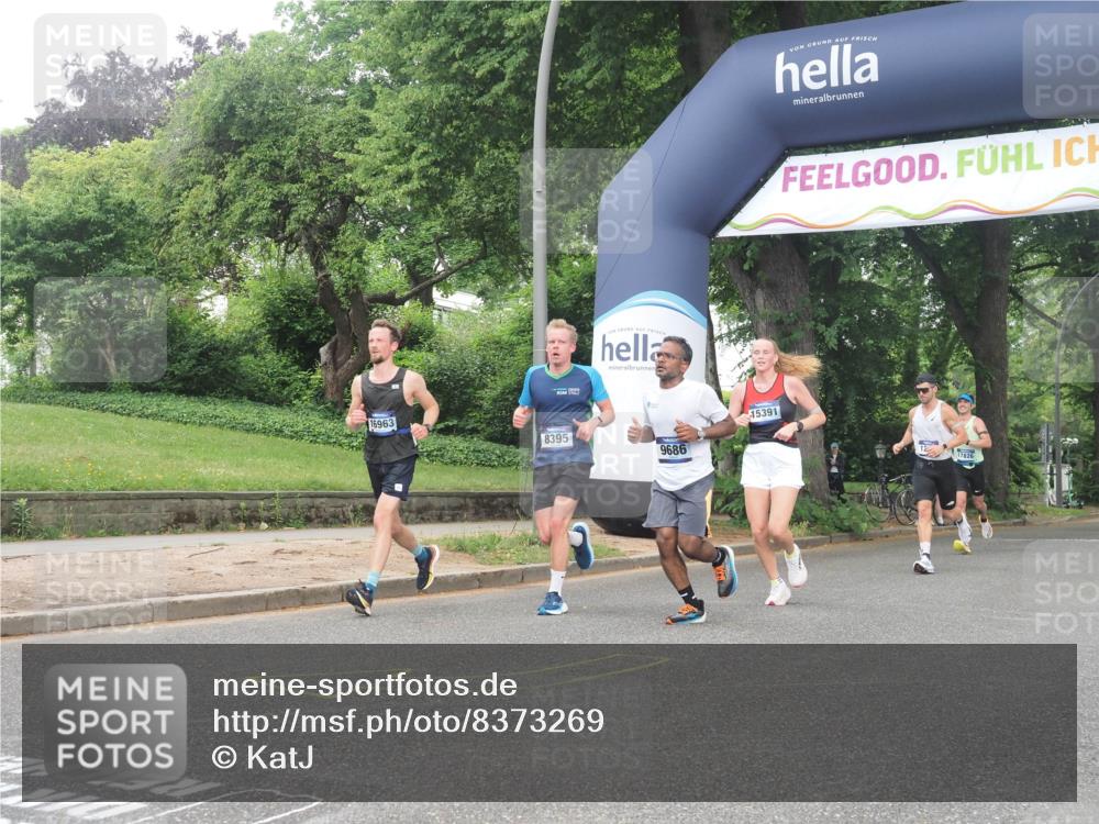29.06.2025 - hella hamburg halbmarathon KatJ http://msf.ph/oto/8373269 29.06.2025 10:23:56 Zwischen KM18-KM19 1002, 1644, 8395 meine-sportfotos.de