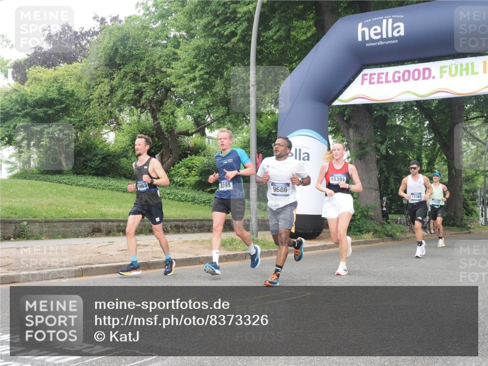 29.06.2025 - hella hamburg halbmarathon KatJ http://msf.ph/oto/8373326 29.06.2025 10:23:56 Zwischen KM18-KM19 1002, 1644, 8395 meine-sportfotos.de