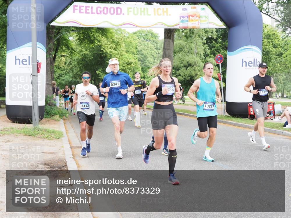 29.06.2025 - hella hamburg halbmarathon MichiJ http://msf.ph/oto/8373329 29.06.2025 10:44:58 Zwischen KM18-KM19 1595, 2282, 2806, 2907, 3251, 4088, 5277, 5341, 6104, 6302, 7856, 10020, 13287, 13664, 14914, 16113, 16517, 16910, 17531, 17782, 18762 meine-sportfotos.de