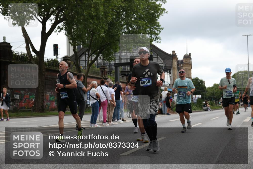 29.06.2025 - hella hamburg halbmarathon Yannick Fuchs http://msf.ph/oto/8373334 29.06.2025 10:53:50 20KM 1019, 1544, 2780, 3169, 3780, 4238, 4379, 4986, 5272, 6327, 6470, 7259, 7824, 8030, 8326, 8481, 8749, 8807, 9741, 9985, 10271, 10281, 10301, 10488, 11018, 11114, 11158, 11159, 11250, 11757, 12406, 12422, 12446, 12779, 13036, 13706, 13847, 13993, 14471, 14823, 15083, 15525, 15673, 15785, 15914, 16227, 16530, 16608, 16754, 16915, 17304, 17860, 18130, 18377, 18624, 18855, 19178 meine-sportfotos.de