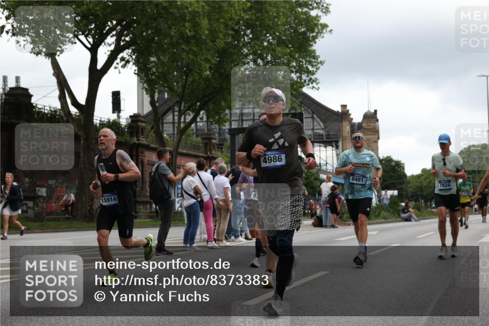29.06.2025 - hella hamburg halbmarathon Yannick Fuchs http://msf.ph/oto/8373383 29.06.2025 10:53:50 20KM 1019, 1544, 2780, 3169, 3780, 4238, 4379, 4986, 5272, 6327, 6470, 7259, 7824, 8030, 8326, 8481, 8749, 8807, 9741, 9985, 10271, 10281, 10301, 10488, 11018, 11114, 11158, 11159, 11250, 11757, 12406, 12422, 12446, 12779, 13036, 13706, 13847, 13993, 14471, 14823, 15083, 15525, 15673, 15785, 15914, 16227, 16530, 16608, 16754, 16915, 17304, 17860, 18130, 18377, 18624, 18855, 19178 meine-sportfotos.de