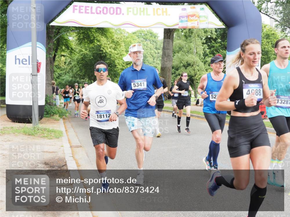 29.06.2025 - hella hamburg halbmarathon MichiJ http://msf.ph/oto/8373424 29.06.2025 10:44:59 Zwischen KM18-KM19 1595, 2282, 2907, 3251, 4088, 5277, 5341, 6104, 6281, 6302, 10020, 13287, 13664, 14914, 16910, 17531, 17782, 18068, 18112, 18762 meine-sportfotos.de