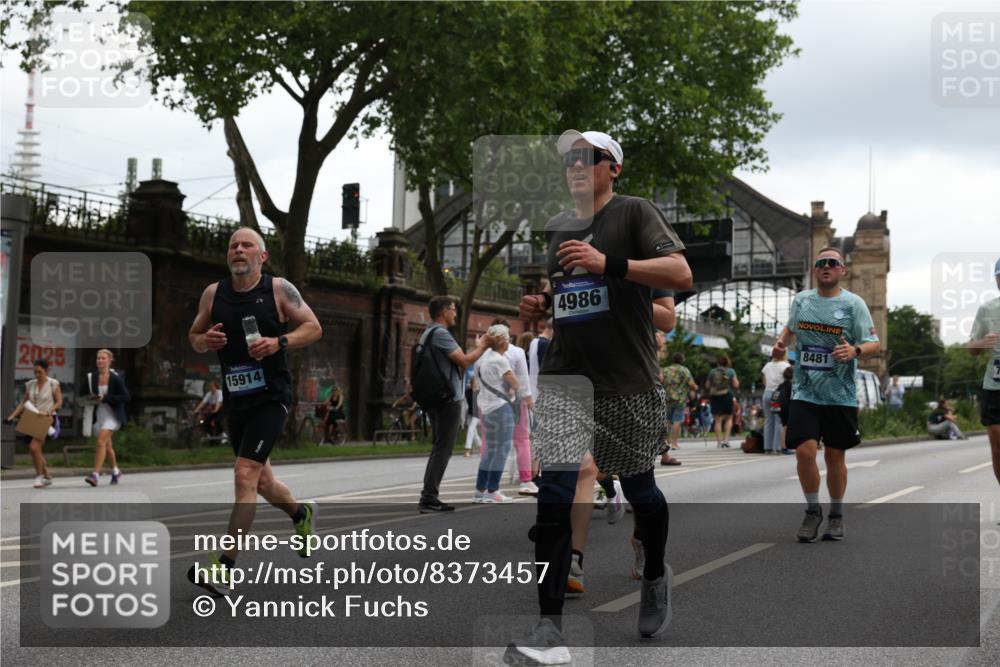 29.06.2025 - hella hamburg halbmarathon Yannick Fuchs http://msf.ph/oto/8373457 29.06.2025 10:53:50 20KM 1019, 1544, 2780, 3169, 3780, 4238, 4379, 4986, 5272, 6327, 6470, 7259, 7824, 8030, 8326, 8481, 8749, 8807, 9741, 9985, 10271, 10281, 10301, 10488, 11018, 11114, 11158, 11159, 11250, 11757, 12406, 12422, 12446, 12779, 13036, 13706, 13847, 13993, 14471, 14823, 15083, 15525, 15673, 15785, 15914, 16227, 16530, 16608, 16754, 16915, 17304, 17860, 18130, 18377, 18624, 18855, 19178 meine-sportfotos.de