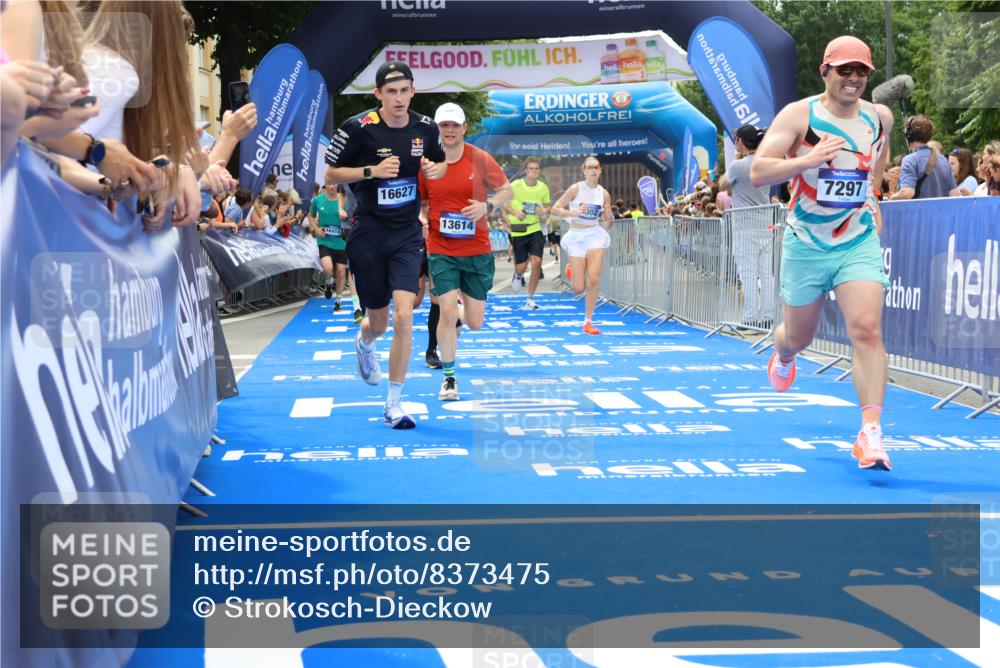29.06.2025 - hella hamburg halbmarathon Strokosch-Dieckow http://msf.ph/oto/8373475 29.06.2025 10:49:02 Ziel 1381, 1452, 2260, 3213, 3985, 4832, 4847, 4890, 6389, 7297, 8302, 8821, 8889, 9695, 10184, 12534, 13183, 13614, 13688, 16414, 16627, 17173, 17632, 18598, 18842 meine-sportfotos.de
