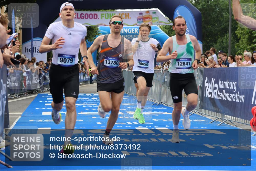 29.06.2025 - hella hamburg halbmarathon Strokosch-Dieckow http://msf.ph/oto/8373492 29.06.2025 10:26:59 Ziel 9079, 12641, 12992, 13780, 13956, 14828, 15023, 15671, 19050 meine-sportfotos.de