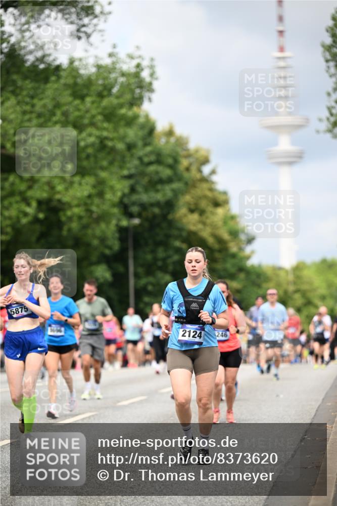 29.06.2025 - hella hamburg halbmarathon Dr. Thomas Lammeyer http://msf.ph/oto/8373620 29.06.2025 10:42:17 Kennedybrücke 1475, 1578, 1985, 2124, 3010, 3246, 3286, 3633, 3635, 3636, 3880, 4414, 4921, 5139, 5790, 5875, 6697, 7148, 7629, 8539, 8696, 9391, 9524, 9894, 10025, 10146, 10506, 11087, 11152, 11164 meine-sportfotos.de