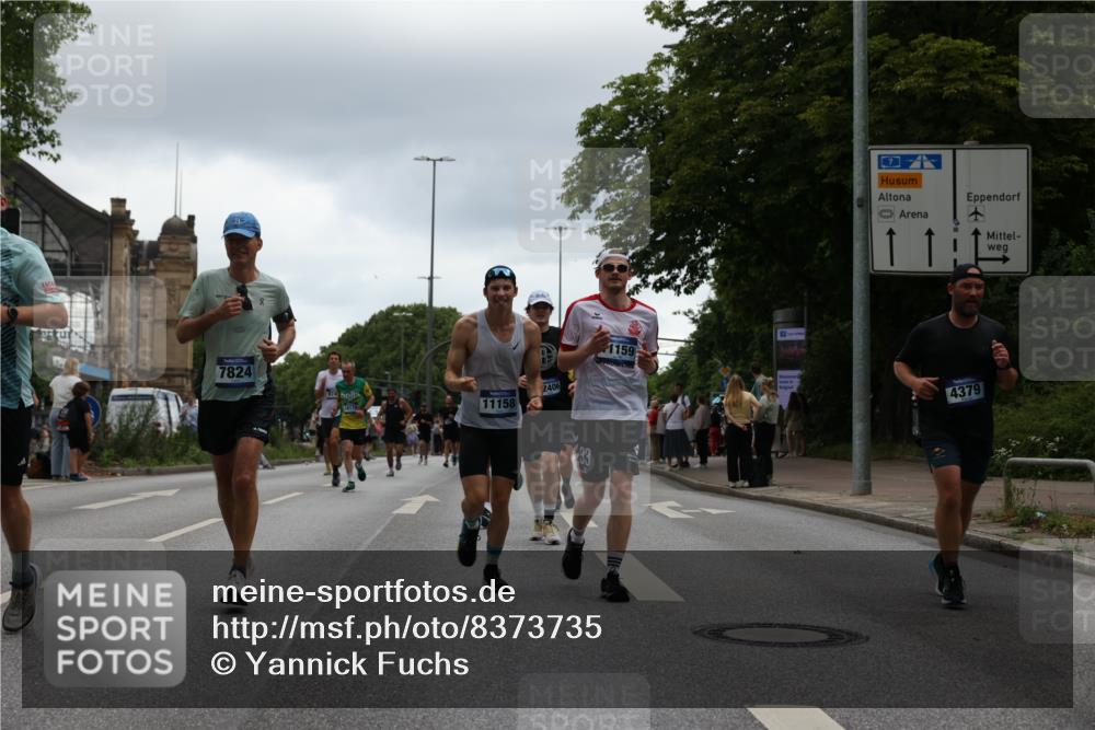29.06.2025 - hella hamburg halbmarathon Yannick Fuchs http://msf.ph/oto/8373735 29.06.2025 10:53:51 20KM 1019, 1544, 2780, 3169, 3780, 4238, 4379, 4986, 5272, 6327, 6470, 7259, 7824, 8030, 8326, 8481, 8749, 8807, 9741, 9985, 10271, 10281, 10301, 10488, 11018, 11114, 11158, 11159, 11250, 11757, 12406, 12422, 12446, 12779, 13036, 13706, 13847, 13993, 14471, 14823, 15083, 15525, 15673, 15785, 15914, 16530, 16608, 16754, 16915, 17860, 18130, 18200, 18202, 18377, 18624, 18855, 19178 meine-sportfotos.de